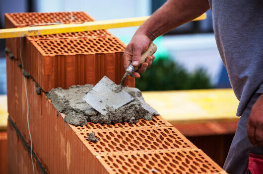 Közel ötezer munkaadó feketézett