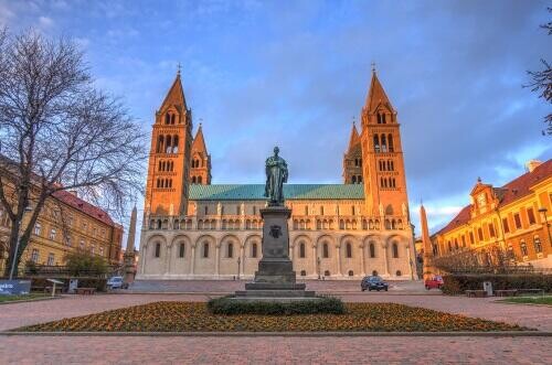 100 új munkahely Pécsen