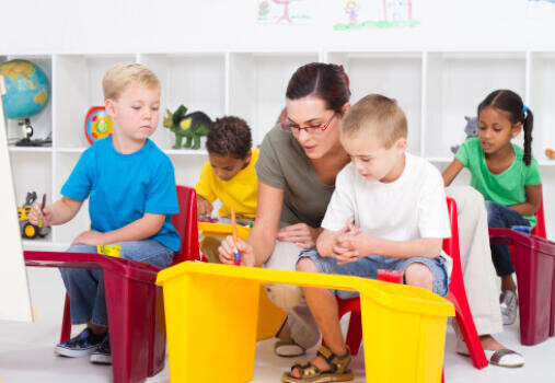 Munkát kínálnak a kismamáknak