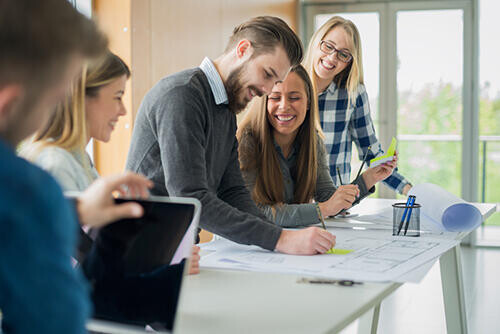 9 jel, hogy jó helyen dolgozunk