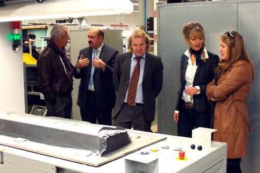 Újabb 25 embert vesz fel az autóipari cég