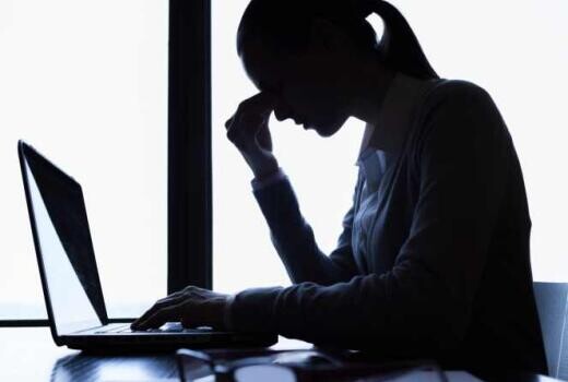 Call centeres munka: ha leteszi a telefont, nincs órabér