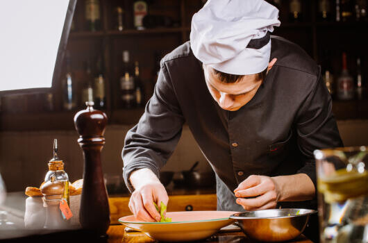 Akár 450 ezret is kereshet egy szakács