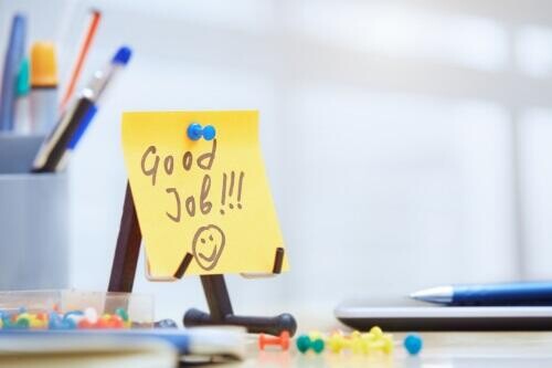 5 jel, hogy kedvel a főnök