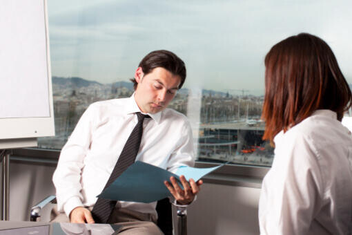 Állásinterjú: Fel van véve, mert jó helyre ült!