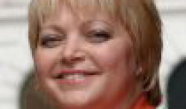 Herczku Mónika karrier-tanácsadó ?Elbocsátottak? Állj fel és kezdj új életet