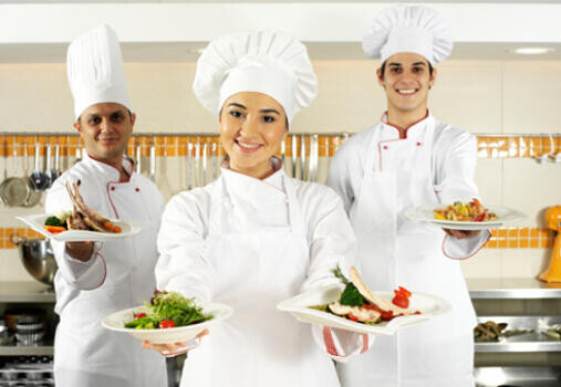 Havi 30 ezer forintot kaphat, aki hiányszakmát tanul