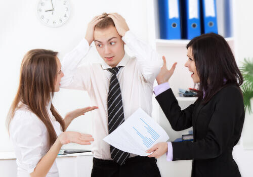 Két típus, akik egymás agyára mennek a munkahelyen