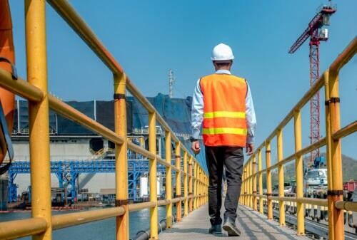 Inkubátorház és gépipari csarnok épül Sümegen 