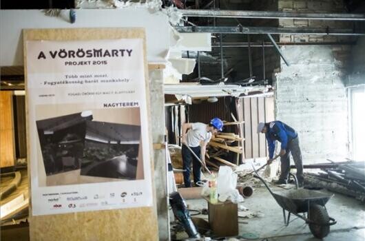 Kulturális központ, megváltozott munkaképességű dolgozókkal