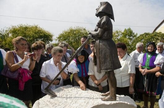 Így tisztelegnek a bérmunkások előtt