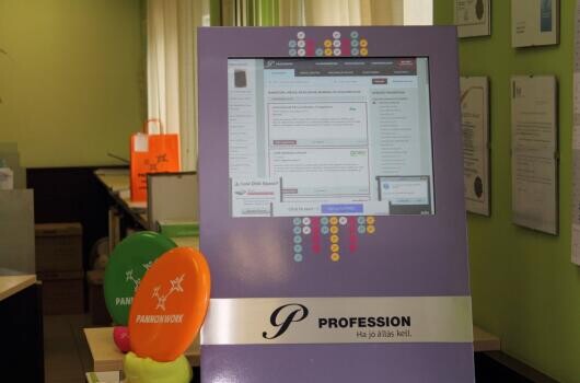 Profession Pont nyílt Győrben