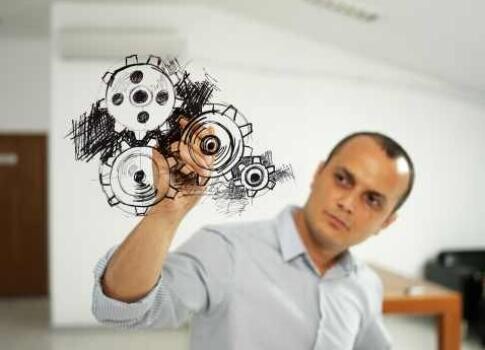 Ezeket a szakembereket keresték a cégek 2012-ben