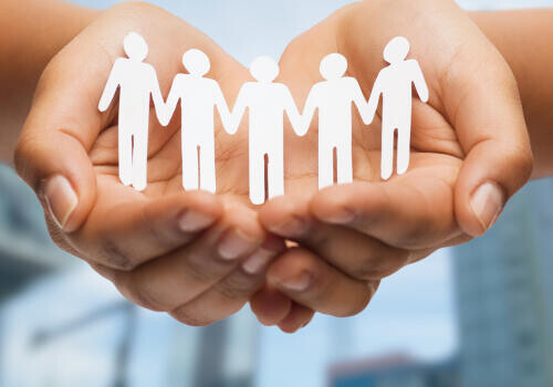 Nem vesztik el a bérpótlékot a szociális területen dolgozók