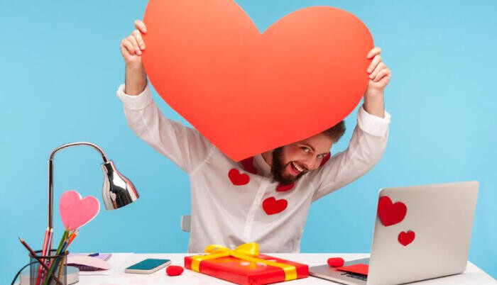 Szerelem kollégák között – a munkahelyi viszony szabályai