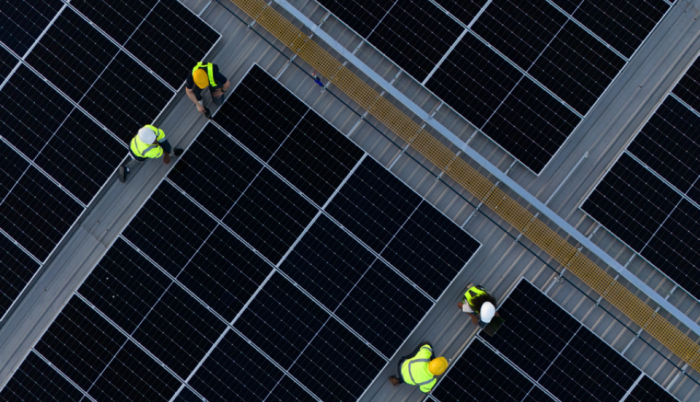 Hatalmas napelemparkot adtak át Székesfehérvárnál