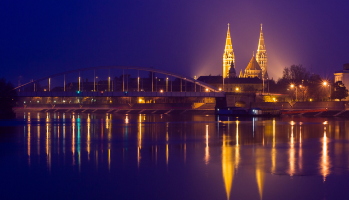 Új gyártócsarnok Szegeden