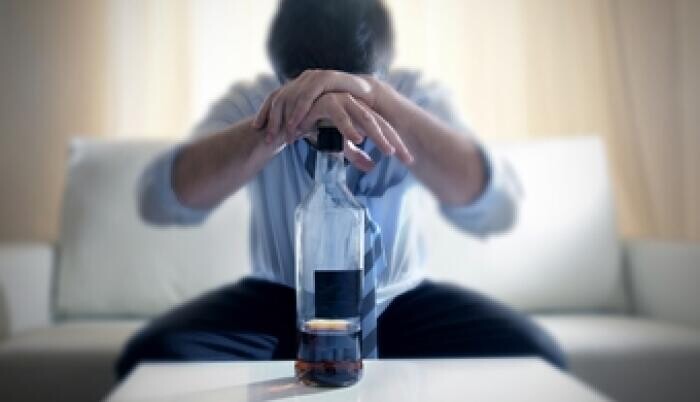 Alkoholista a beosztottam, mit lehet tenni?