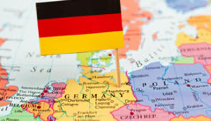 8200 magyar munkás próbált szerencsét